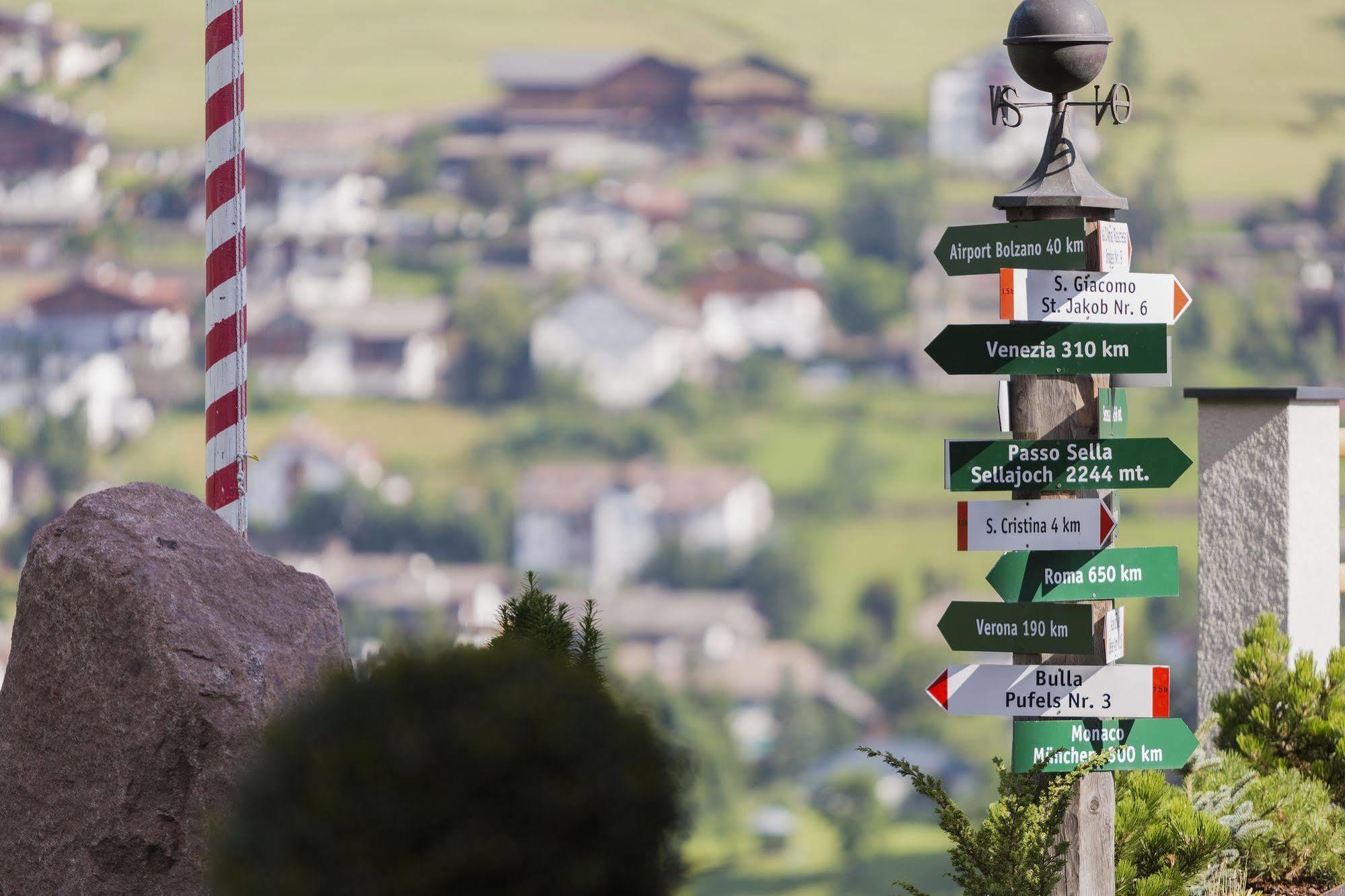 Rainell Dolomites Retreat Otel Urtijëi Dış mekan fotoğraf